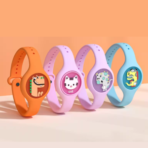 VÒNG TAY ĐUỔI MUỖI CÓ ĐÈN NHẤP NHÁY