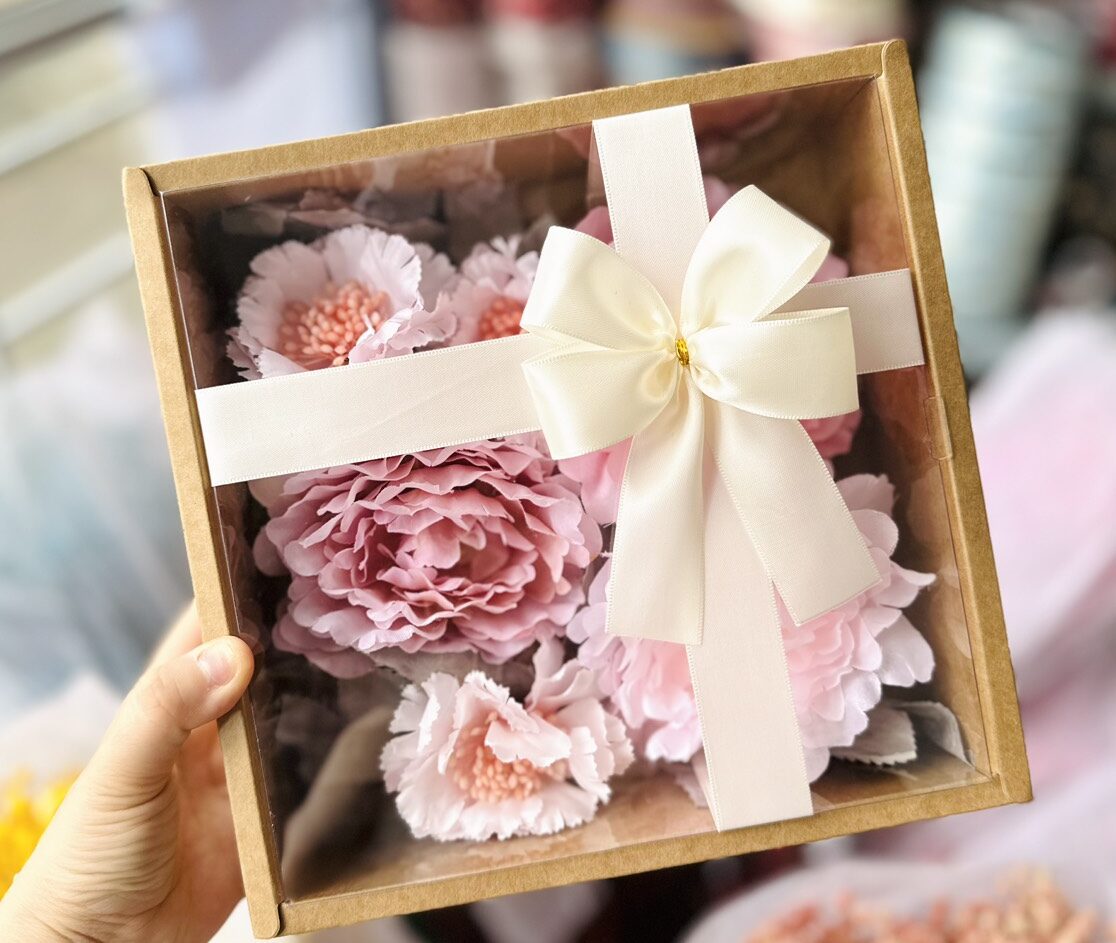 HỘP QUÀ NẮP MICA GF3